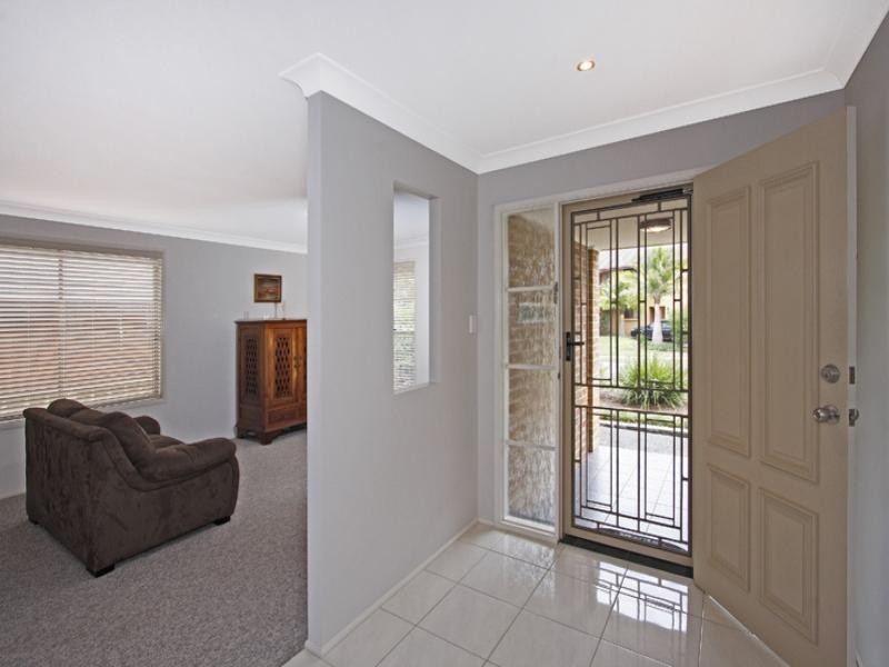 12 Haddon Crescent, Marks Point NSW 2280