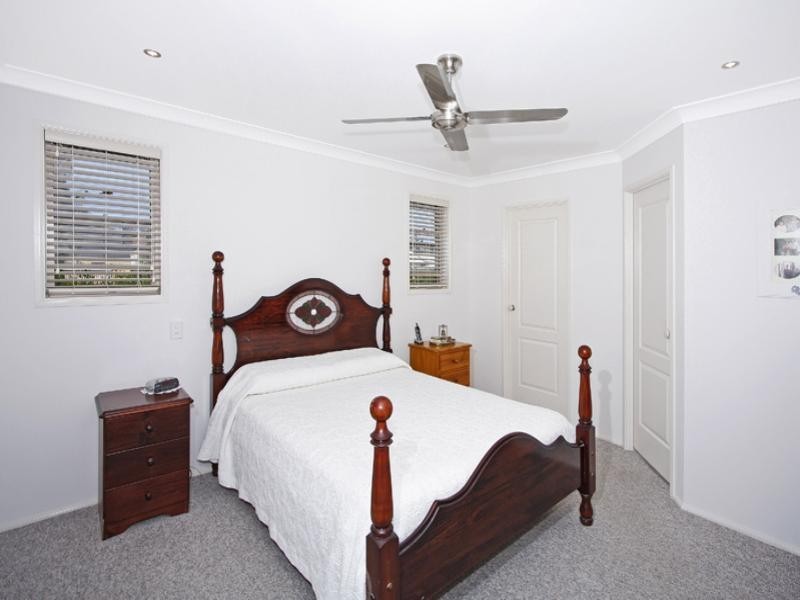 12 Haddon Crescent, Marks Point NSW 2280