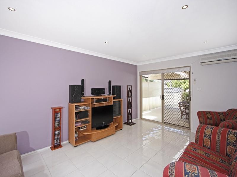 12 Haddon Crescent, Marks Point NSW 2280