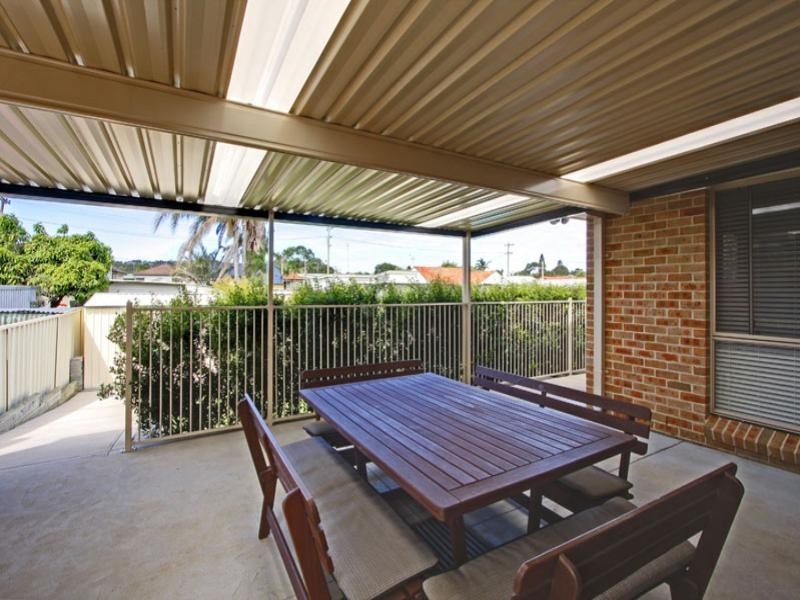 12 Haddon Crescent, Marks Point NSW 2280