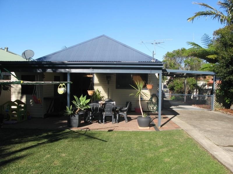19 York Crescent, Belmont North NSW 2280