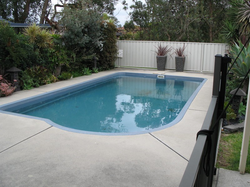 12 Theano Close, Pelican NSW 2281