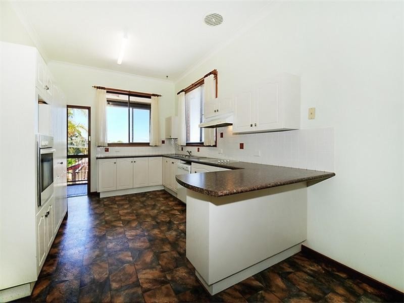 3 Barralong Street, Belmont North NSW 2280