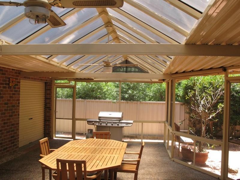 10 Halyard Street, Belmont NSW 2280