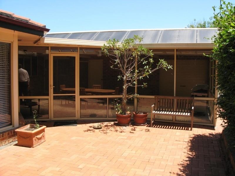 10 Halyard Street, Belmont NSW 2280