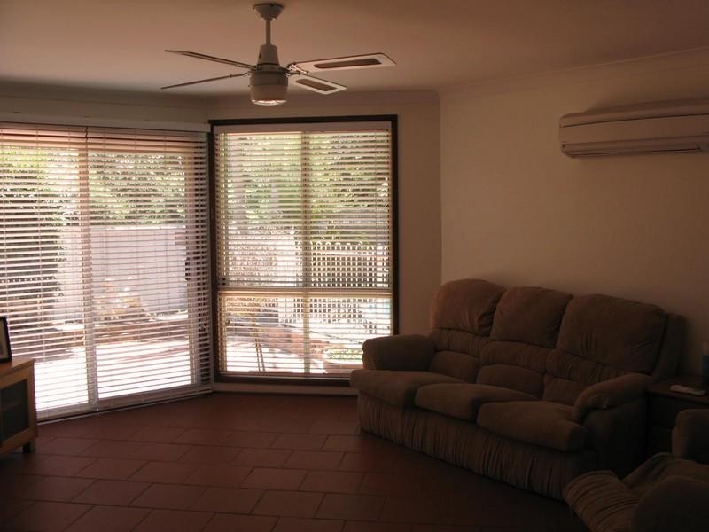 10 Halyard Street, Belmont NSW 2280