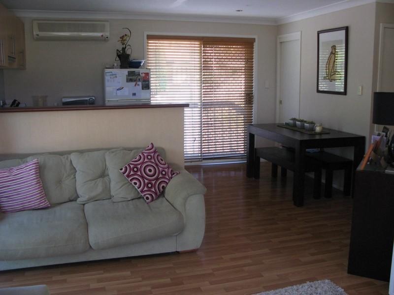 1 Camelot Crescent, Valentine NSW 2280