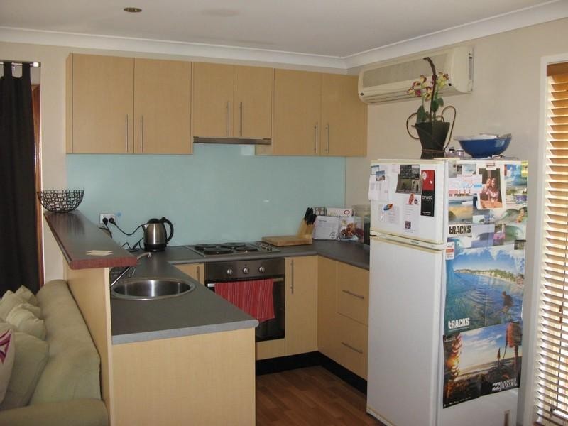 1 Camelot Crescent, Valentine NSW 2280