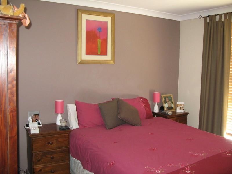 1 Camelot Crescent, Valentine NSW 2280