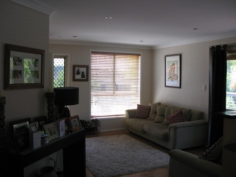 1 Camelot Crescent, Valentine NSW 2280