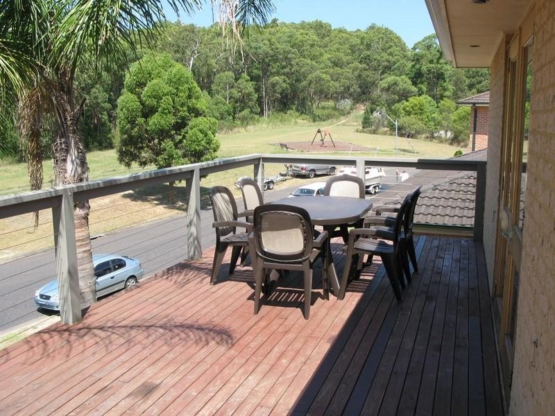 1 Camelot Crescent, Valentine NSW 2280