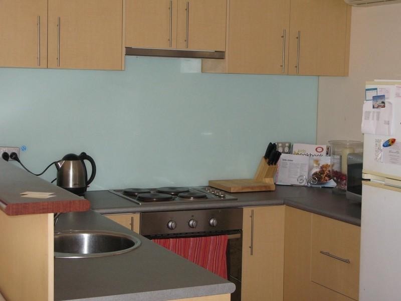 1 Camelot Crescent, Valentine NSW 2280