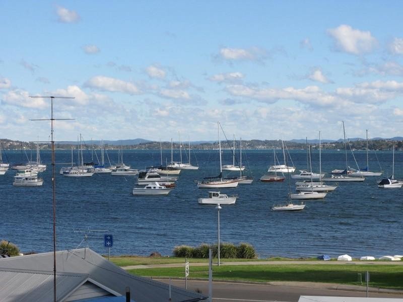 302/13-17 Edgar Street, Belmont NSW 2280