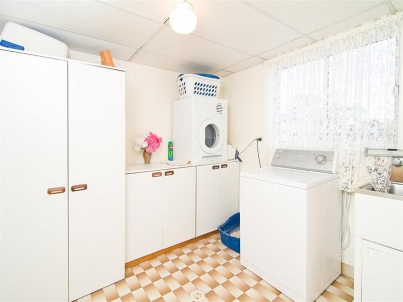 25 Spinnaker Ridge Way, Belmont NSW 2280