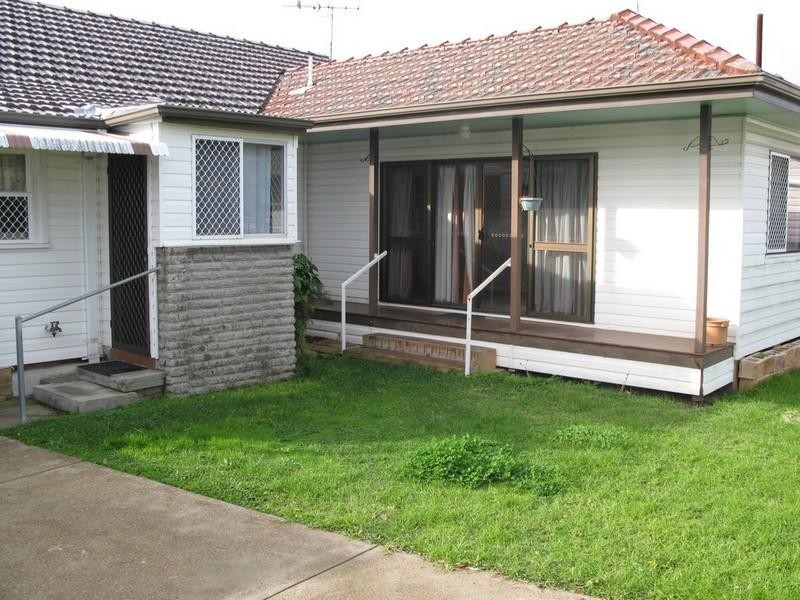 10 Hitchcock Avenue, Belmont NSW 2280