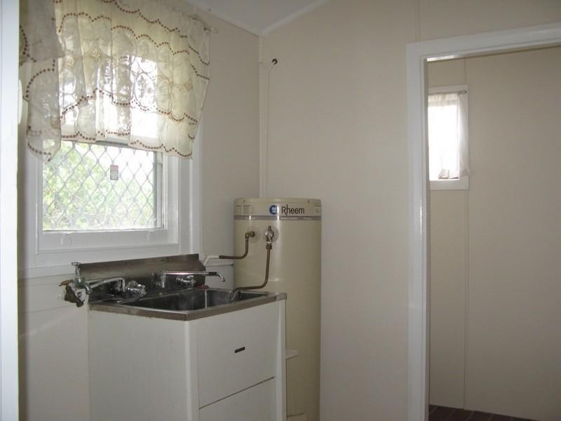 10 Hitchcock Avenue, Belmont NSW 2280