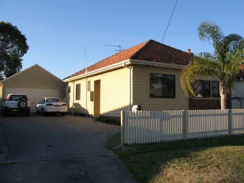 27 Patrick Street, Belmont North NSW 2280