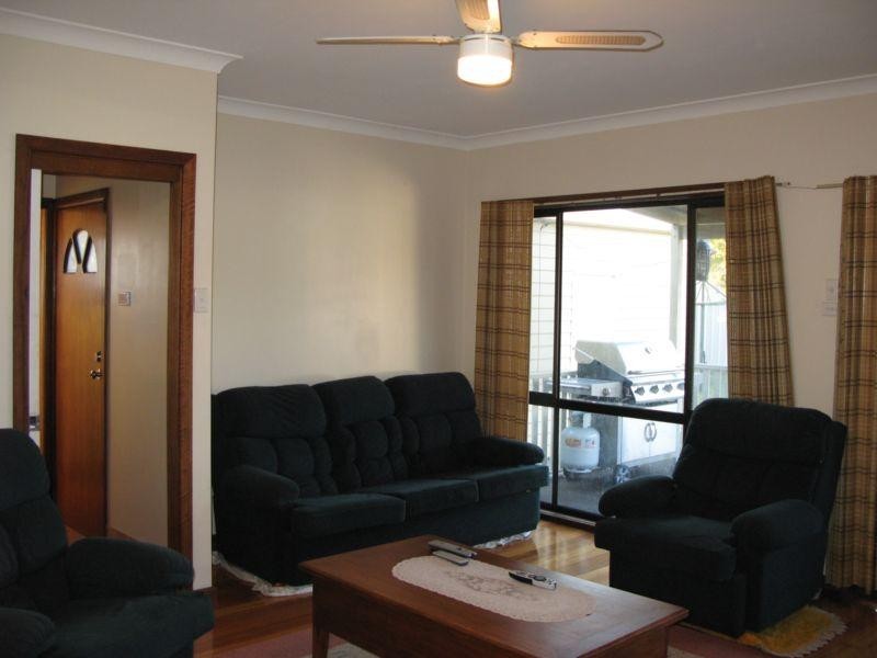 27 Patrick Street, Belmont North NSW 2280