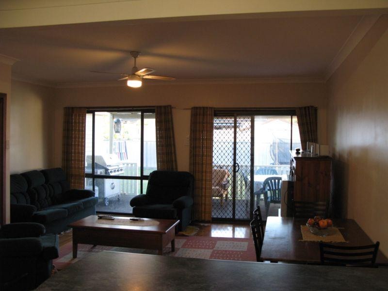 27 Patrick Street, Belmont North NSW 2280