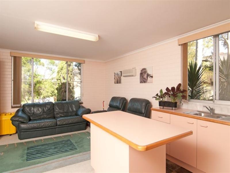 1 Haig Street, Belmont NSW 2280