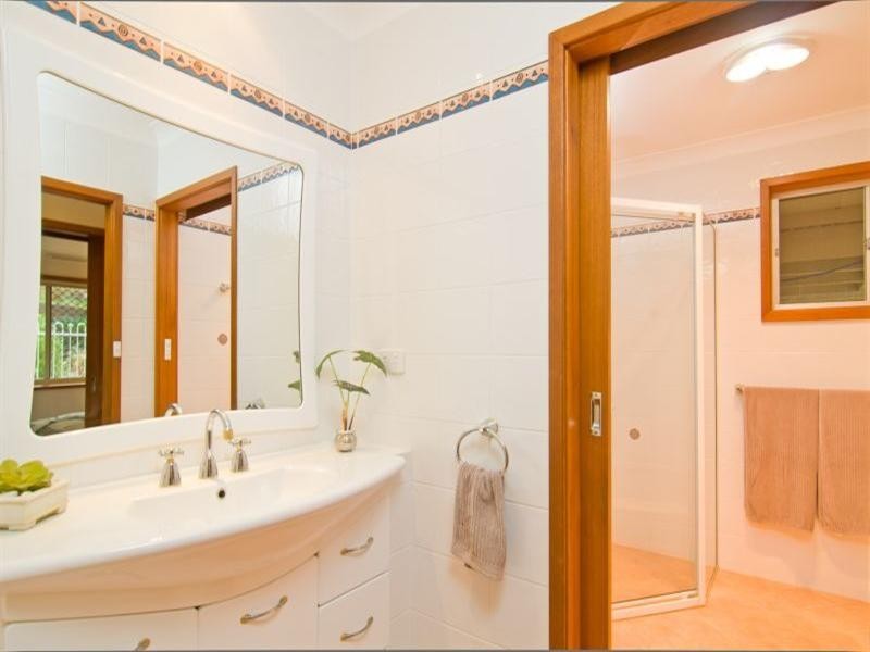 1 Haig Street, Belmont NSW 2280