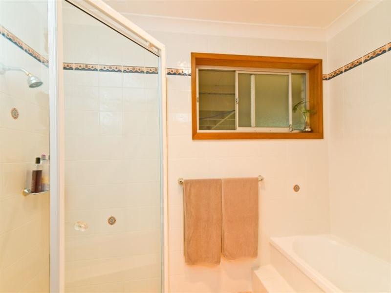 1 Haig Street, Belmont NSW 2280