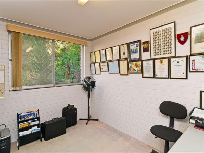 1 Haig Street, Belmont NSW 2280