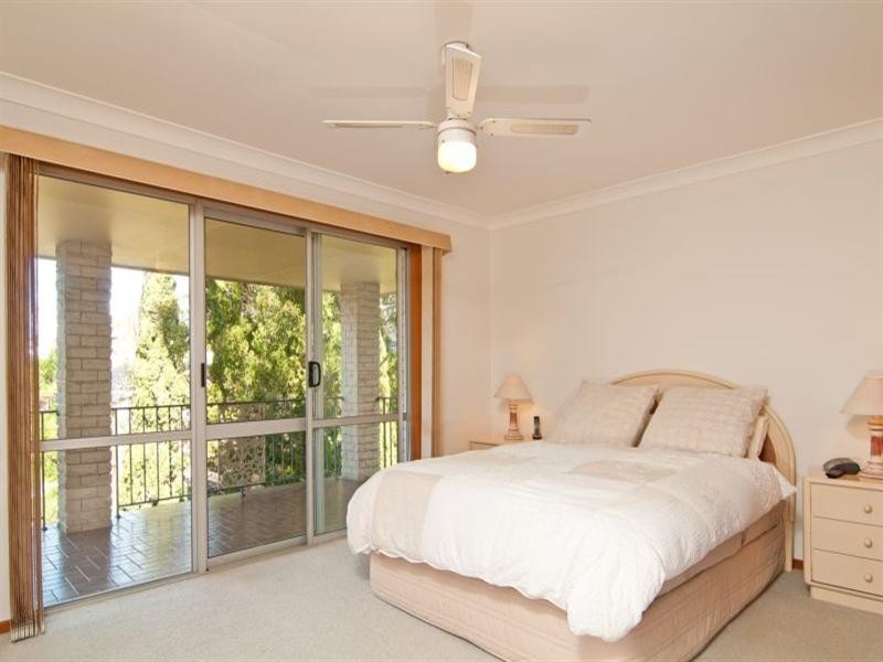 1 Haig Street, Belmont NSW 2280