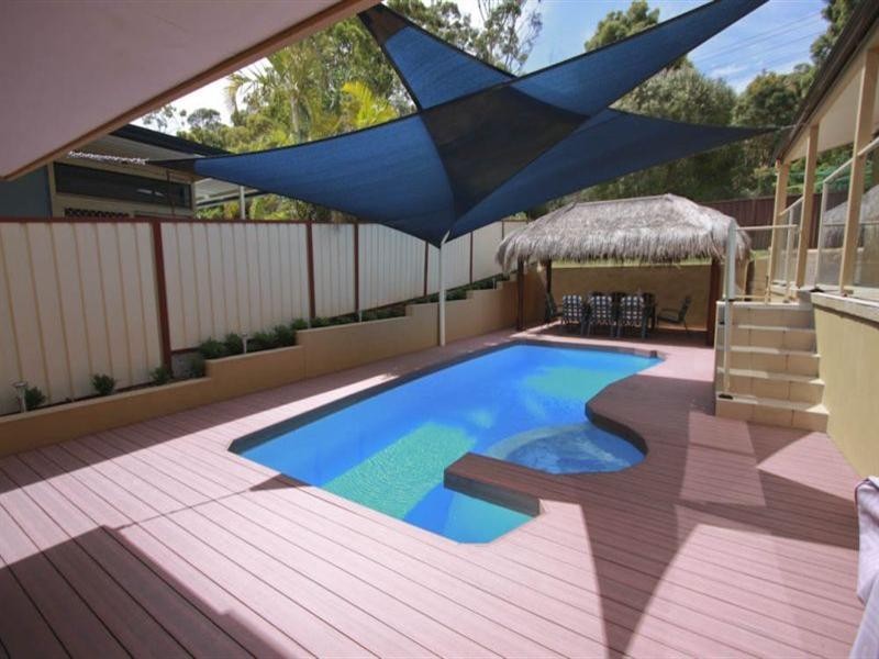 10 Barralong Street, Belmont North NSW 2280