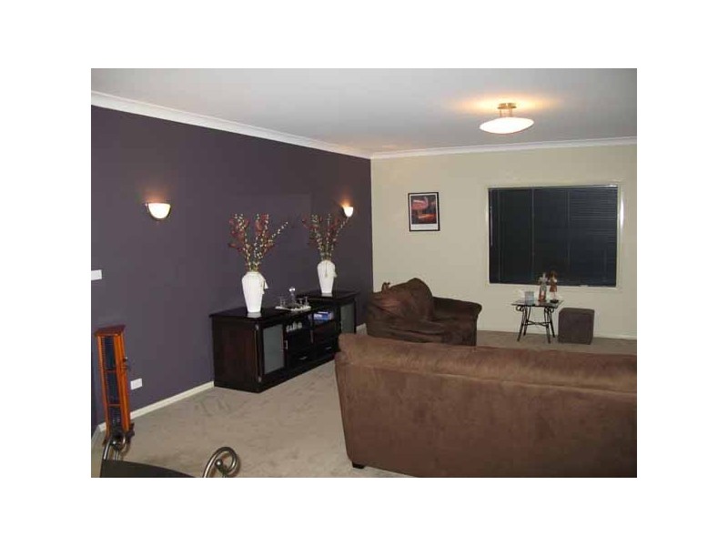 12 Janus Close, Cameron Park NSW 2285