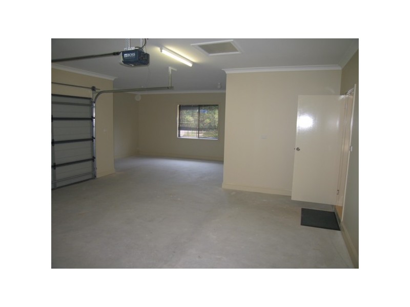 12 Janus Close, Cameron Park NSW 2285