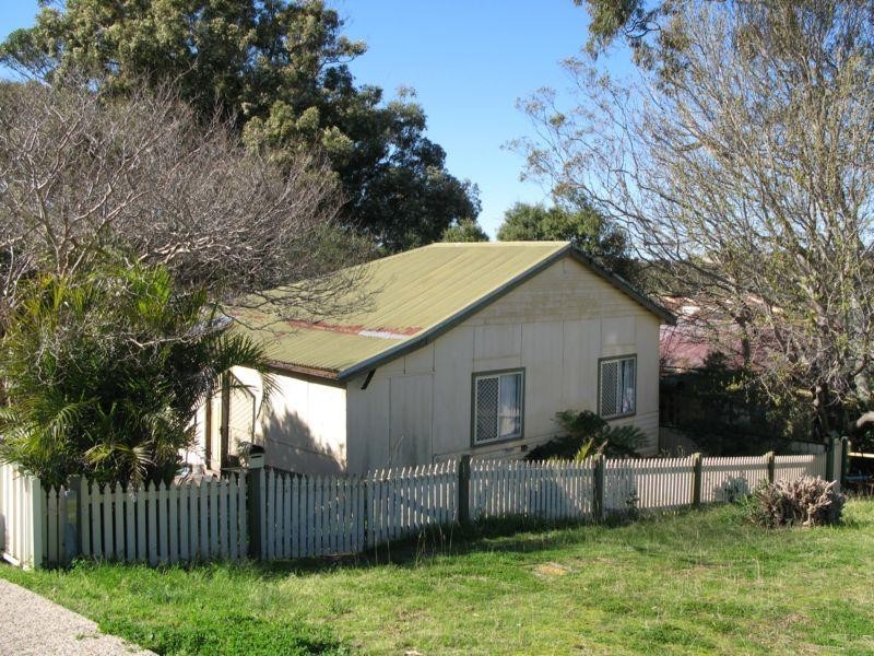 5 Macquarie Street, Belmont NSW 2280