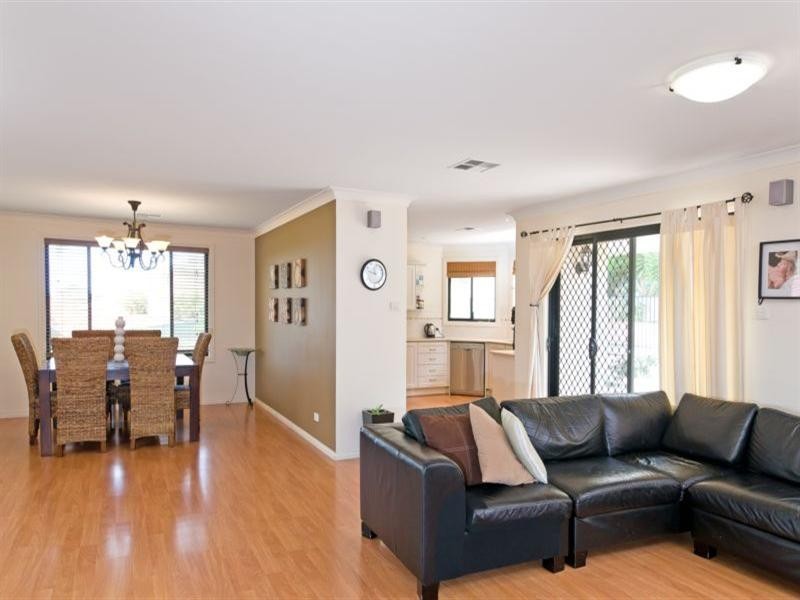 37 Pebble Beach, Belmont NSW 2280