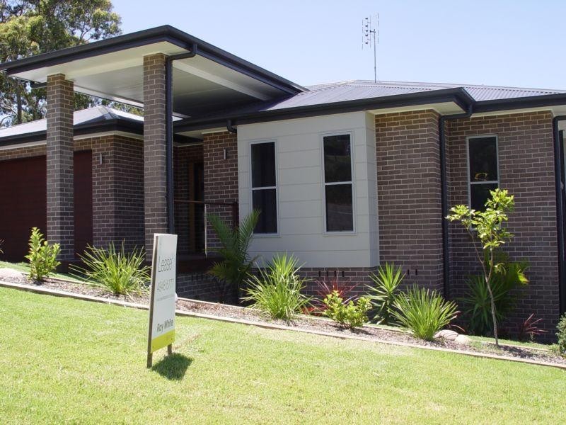 143 Floraville Road, Floraville NSW 2280