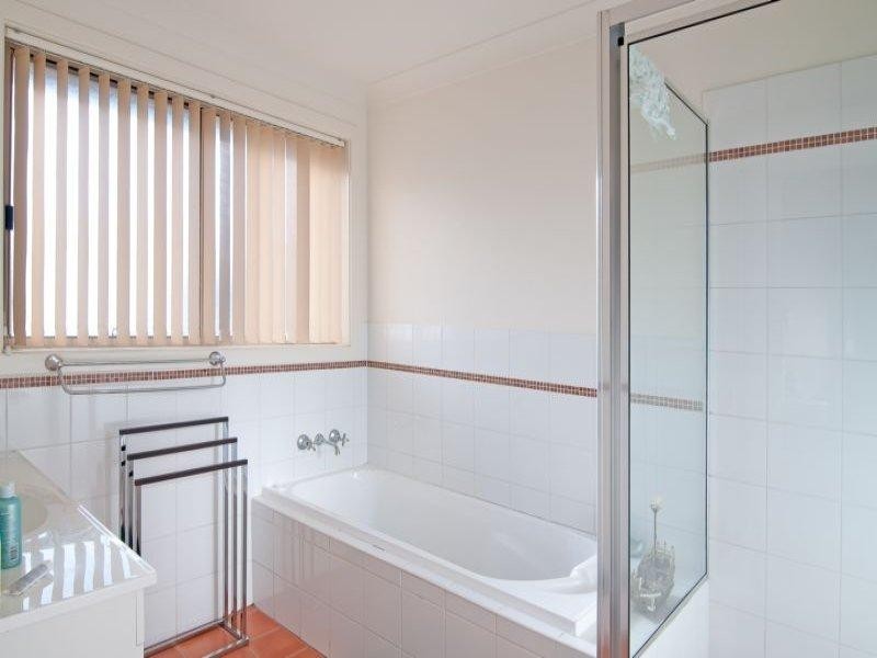 5 Pandorea Way, Valentine NSW 2280