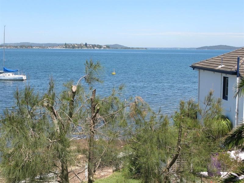 92 Ross Street, Belmont NSW 2280