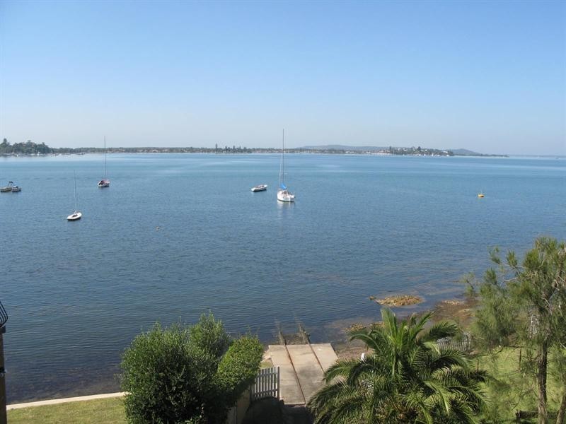 92 Ross Street, Belmont NSW 2280