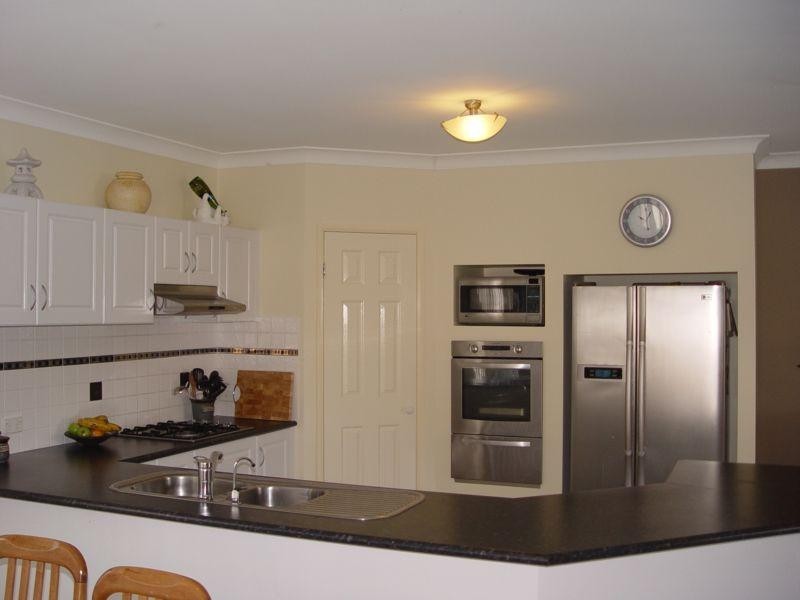 11 NANCY Close, Cameron Park NSW 2285