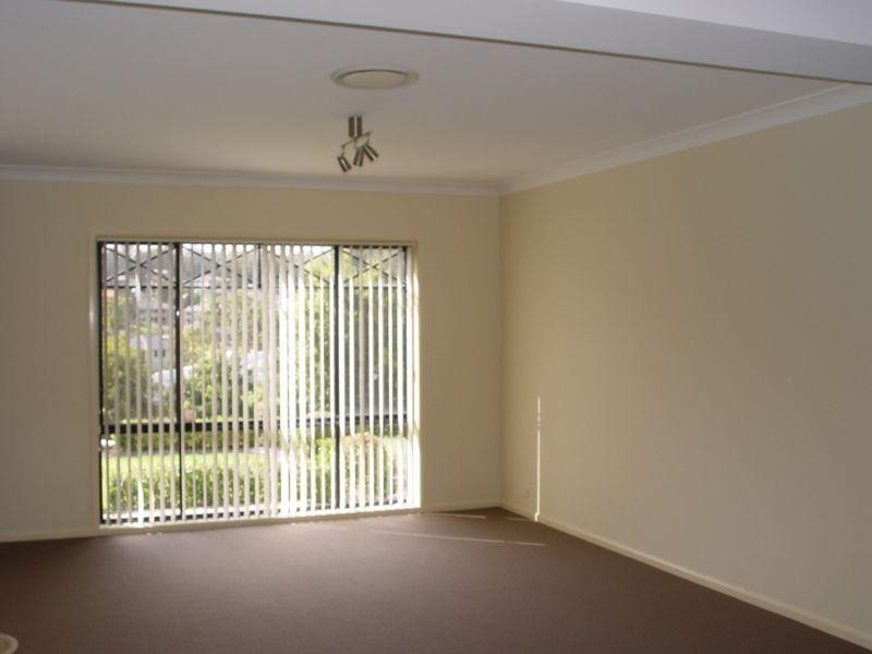 11 NANCY Close, Cameron Park NSW 2285