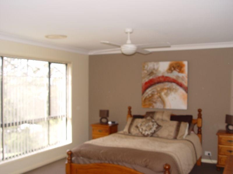 11 NANCY Close, Cameron Park NSW 2285