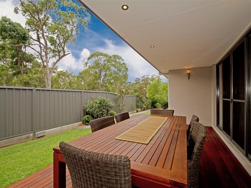 8 Eumina Street, Cameron Park NSW 2285