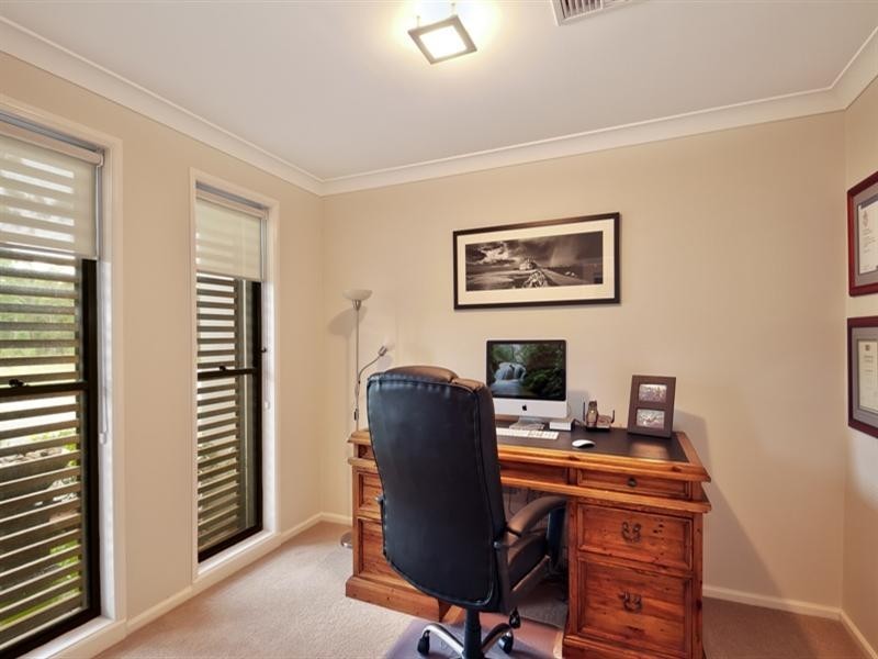 8 Eumina Street, Cameron Park NSW 2285