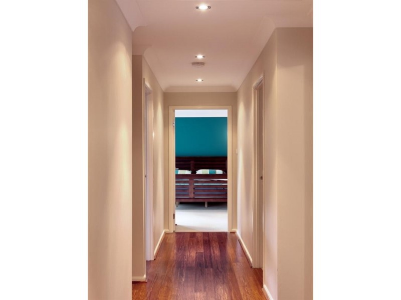 8 Eumina Street, Cameron Park NSW 2285