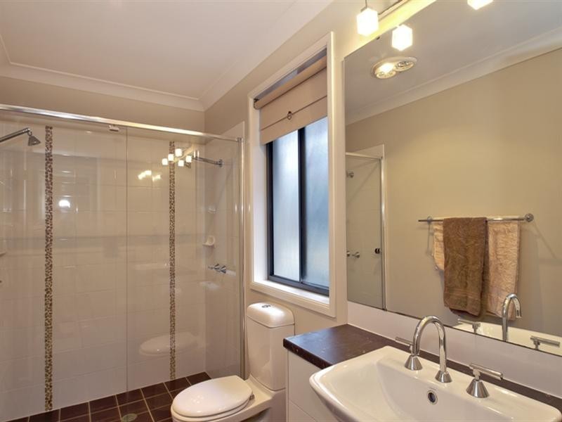 8 Eumina Street, Cameron Park NSW 2285