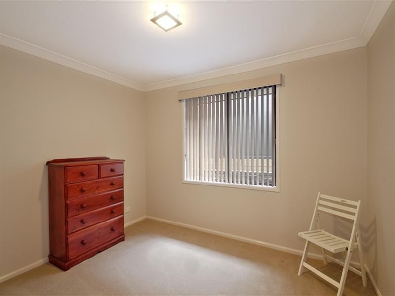 8 Eumina Street, Cameron Park NSW 2285