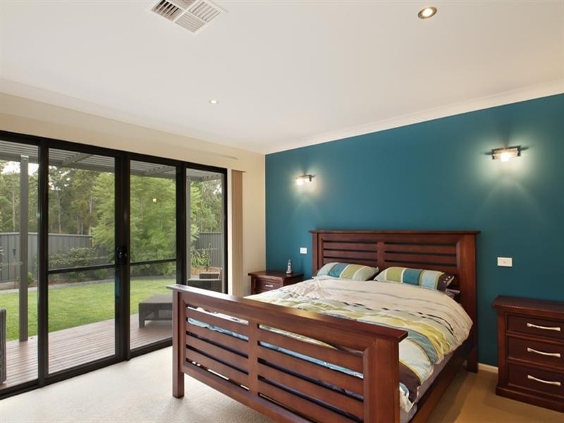 8 Eumina Street, Cameron Park NSW 2285