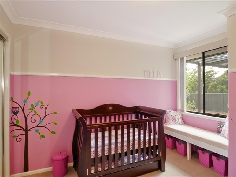 8 Eumina Street, Cameron Park NSW 2285