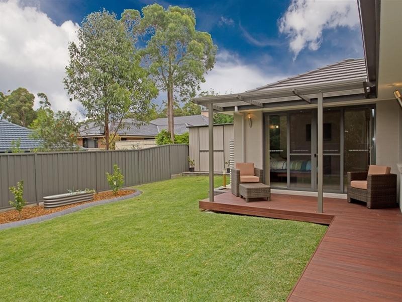 8 Eumina Street, Cameron Park NSW 2285