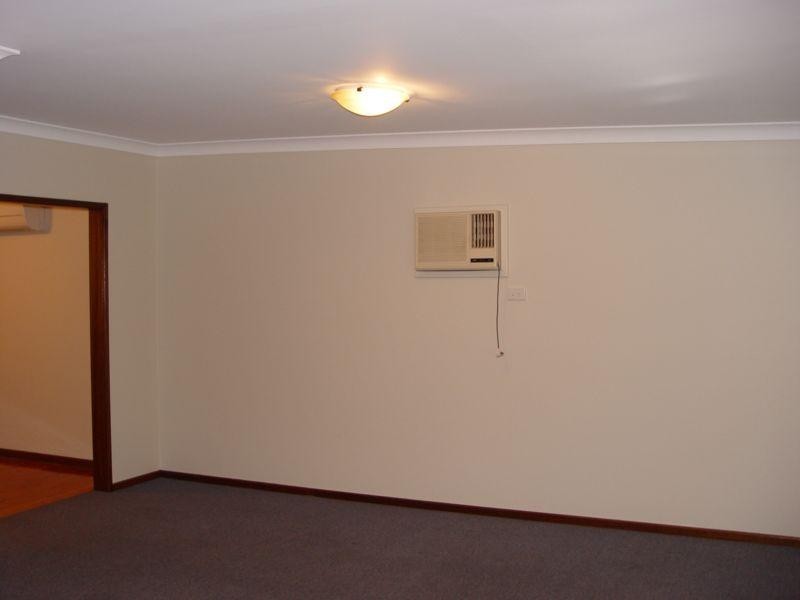 43 OLD BELMONT Road, Belmont North NSW 2280