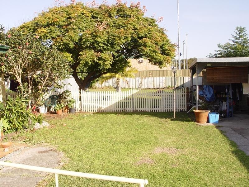 42 Marks Point Road, Marks Point NSW 2280